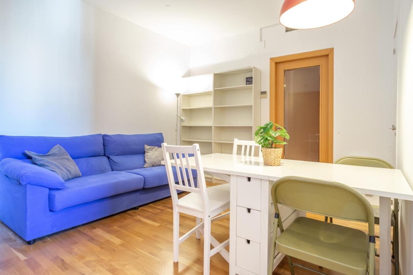 برشلونة Private Rooms Near Las Ramblas المظهر الخارجي الصورة