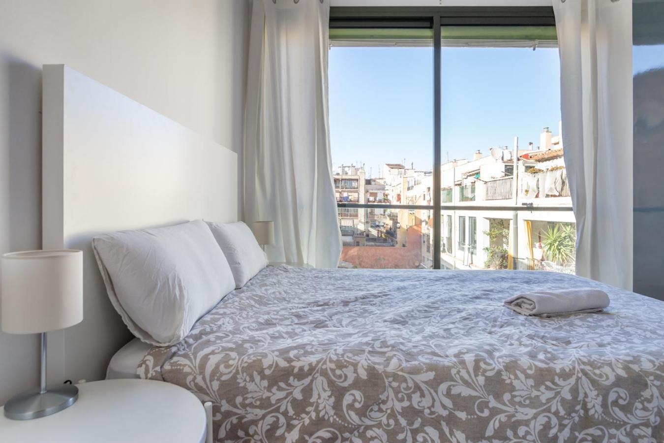 برشلونة Private Rooms Near Las Ramblas المظهر الخارجي الصورة