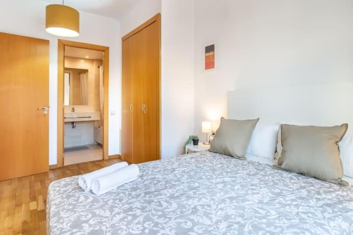 برشلونة Private Rooms Near Las Ramblas المظهر الخارجي الصورة