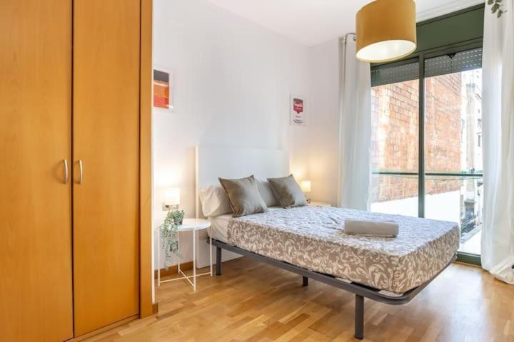 برشلونة Private Rooms Near Las Ramblas المظهر الخارجي الصورة